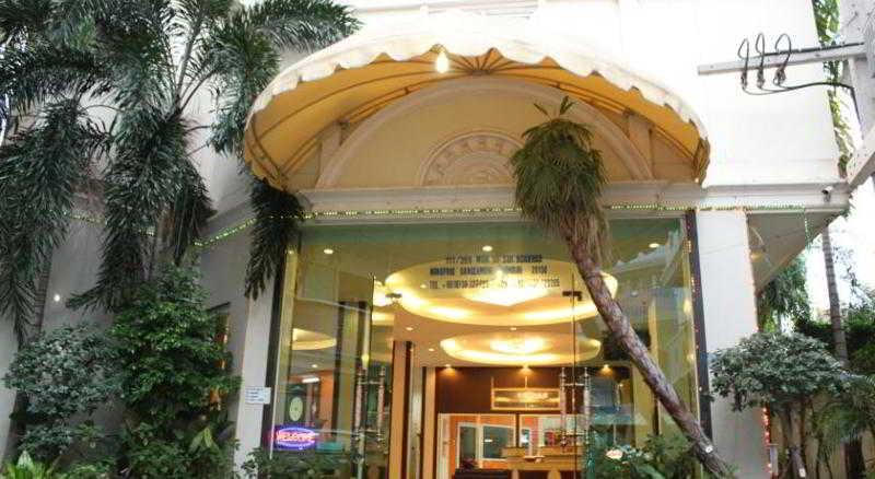 Yes O'Tel Pattaya By Benya Hotel Exterior photo