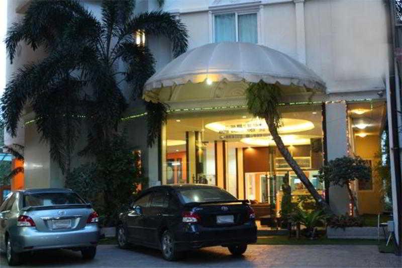 Yes O'Tel Pattaya By Benya Hotel Exterior photo