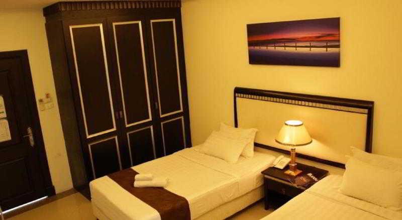 Yes O'Tel Pattaya By Benya Hotel Exterior photo