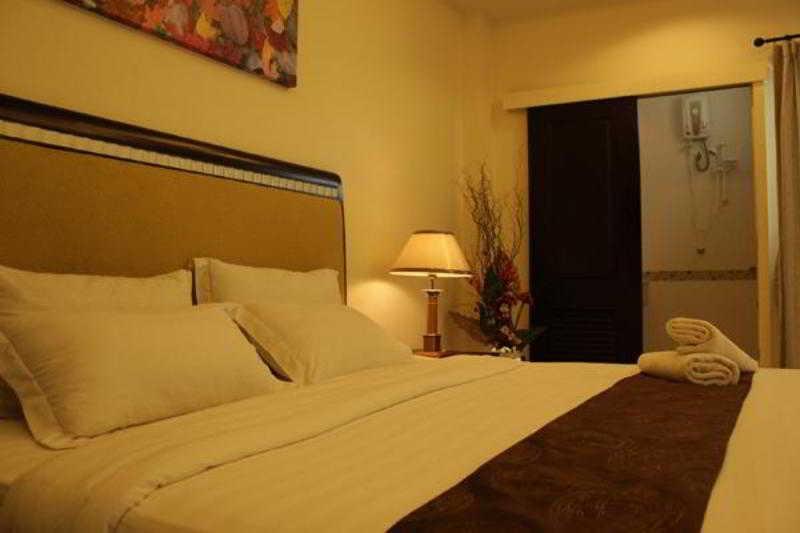 Yes O'Tel Pattaya By Benya Hotel Exterior photo