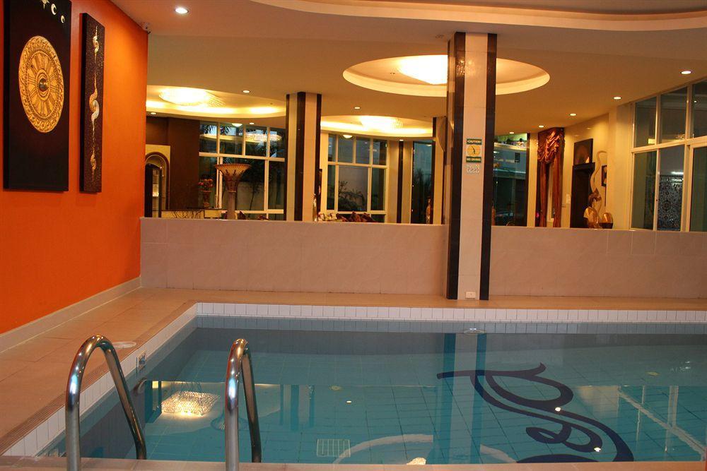 Yes O'Tel Pattaya By Benya Hotel Exterior photo