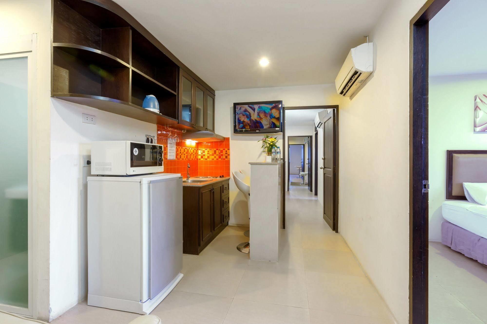 Yes O'Tel Pattaya By Benya Hotel Exterior photo