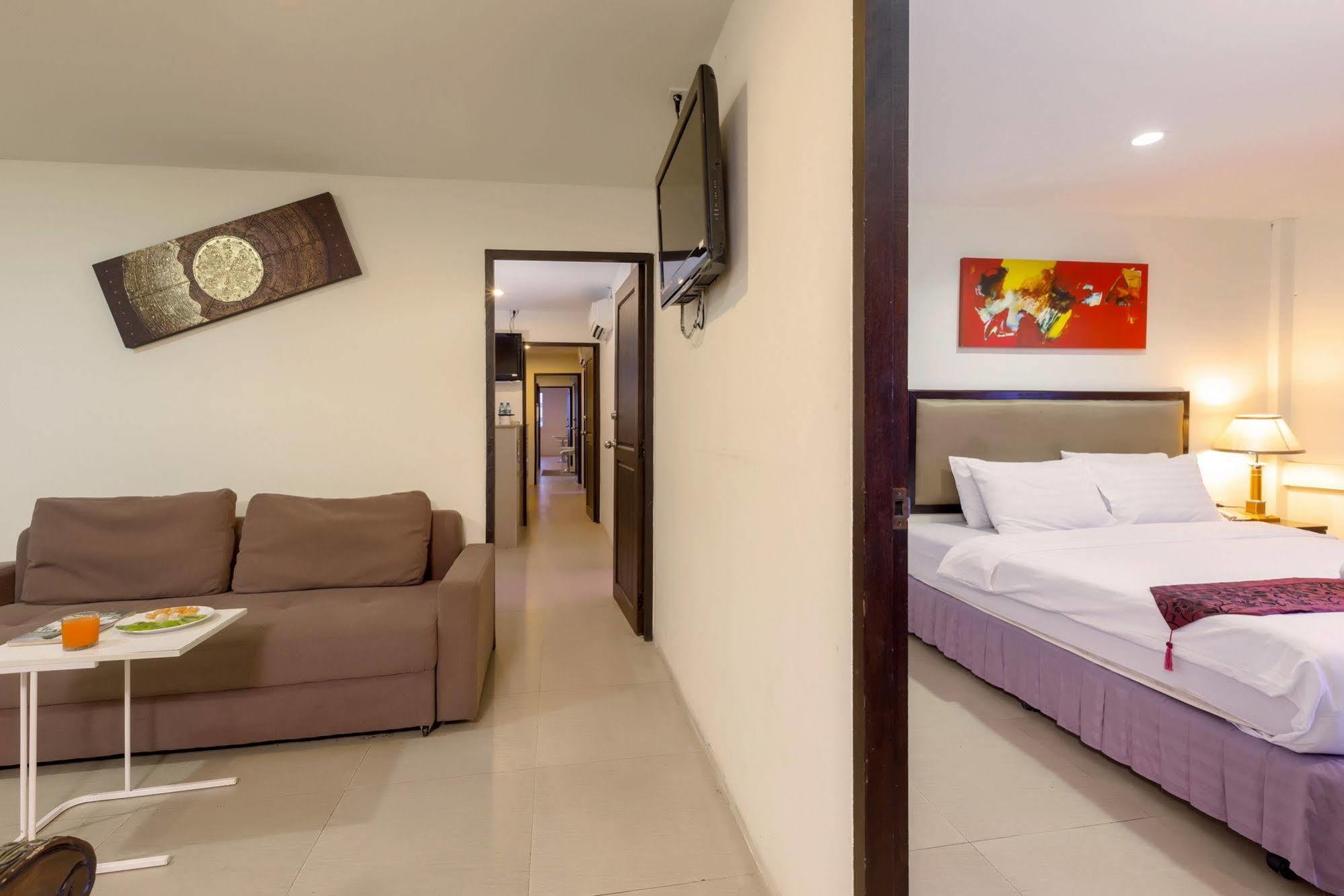 Yes O'Tel Pattaya By Benya Hotel Exterior photo