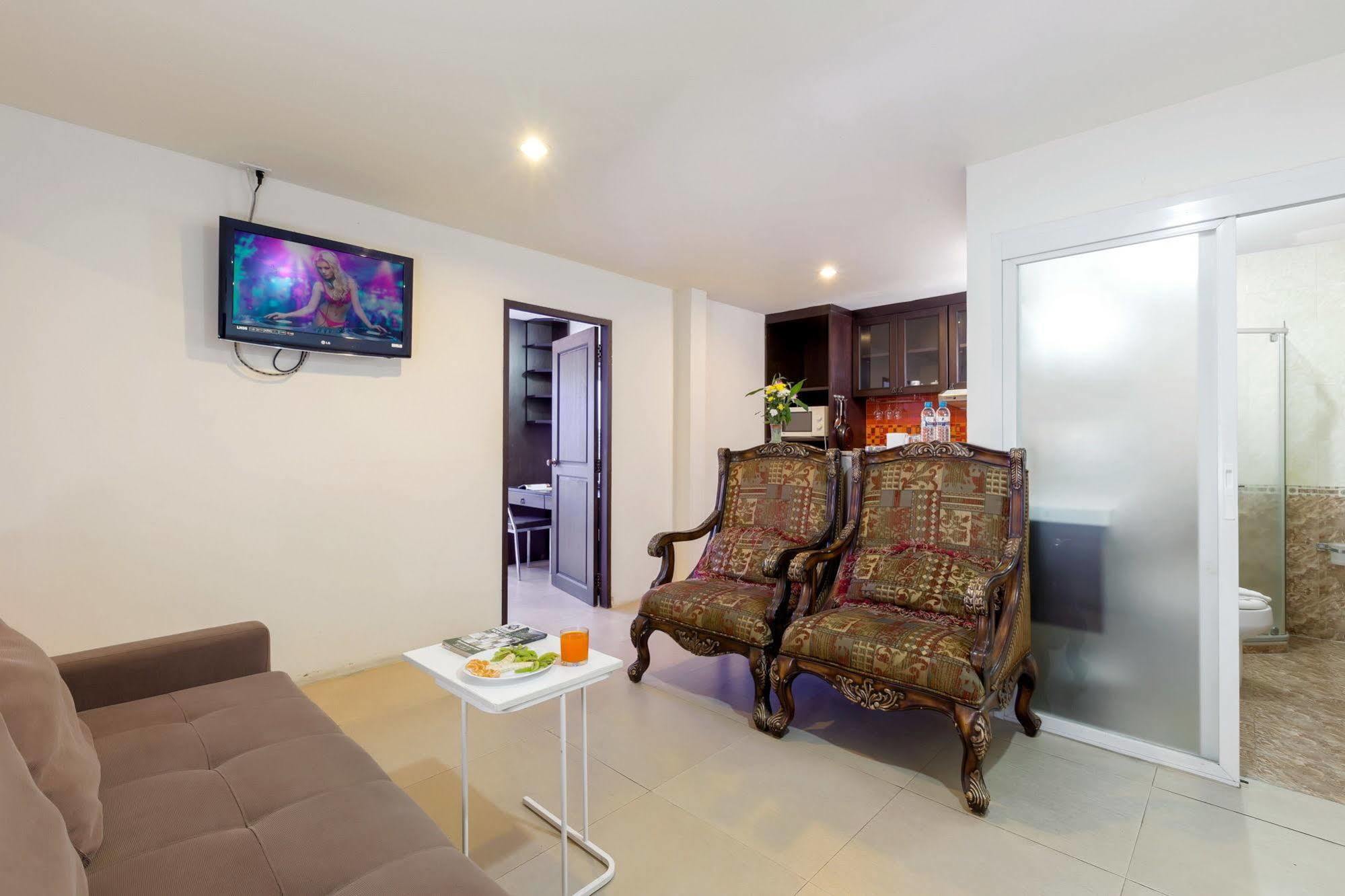 Yes O'Tel Pattaya By Benya Hotel Exterior photo