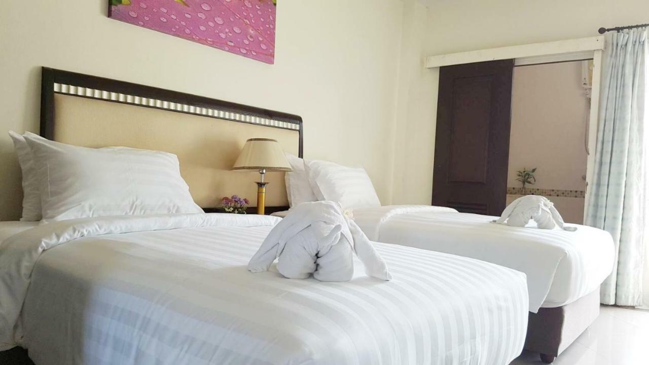 Yes O'Tel Pattaya By Benya Hotel Exterior photo